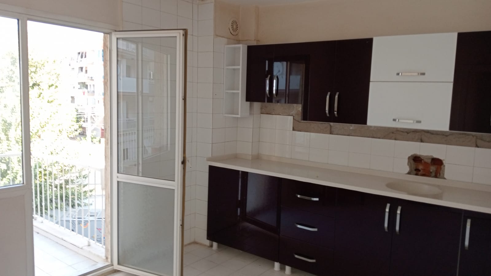 DEMİRKÖPRÜ' DE FERAH KİRALIK DAİRE